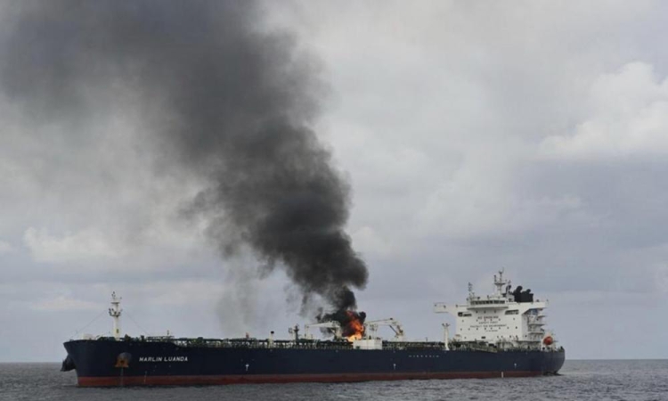 Χούθι | Η στιγμή της ισχυρής έκρηξης στο ελληνόκτητο πλοίο Tutor – Bίντεο