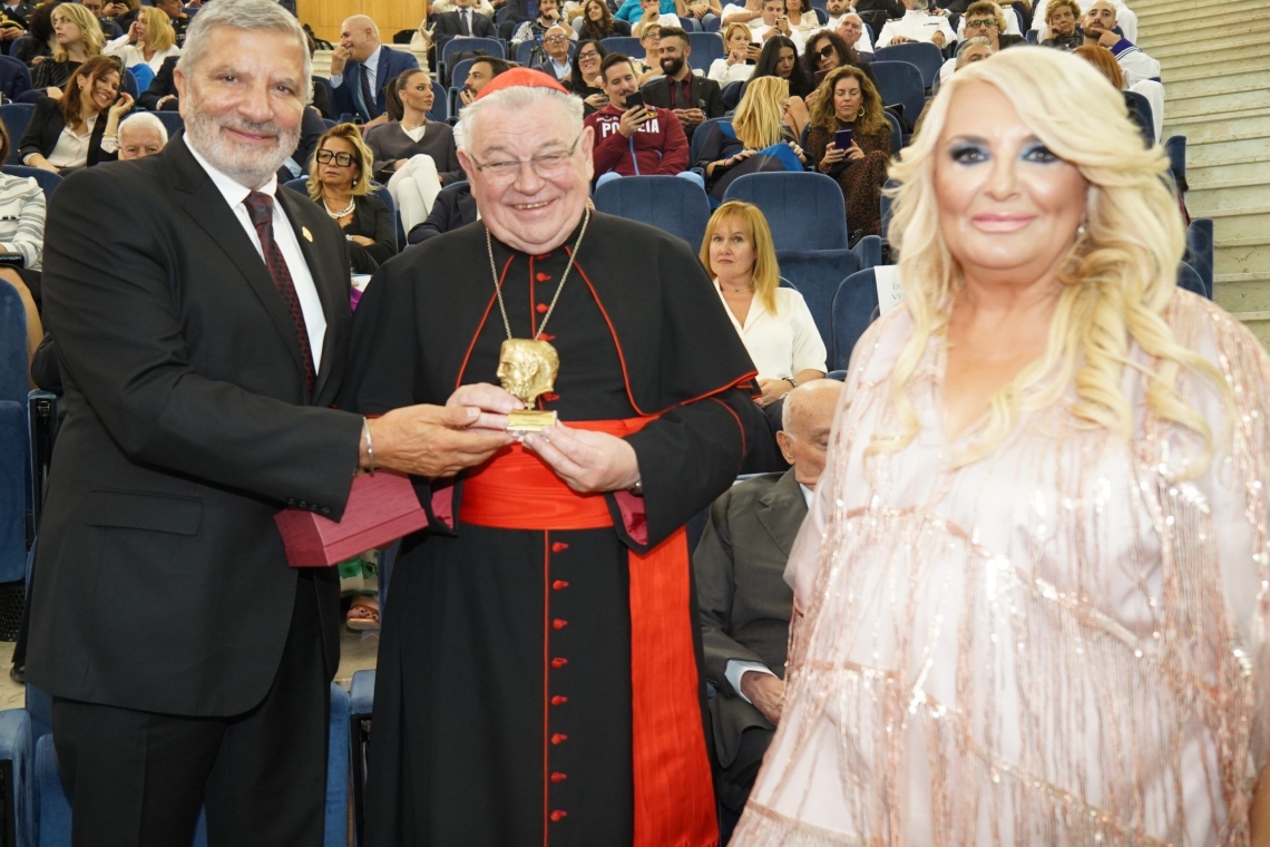 Λαμπρή τελετή των Βραβείων Vexillum στο Βατικανό